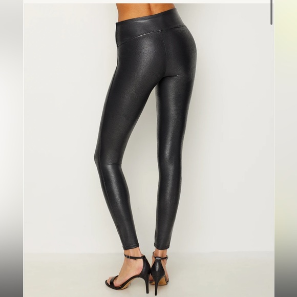 SPANX Faux Leather Pebbled Leggings - Picture 2 of 12